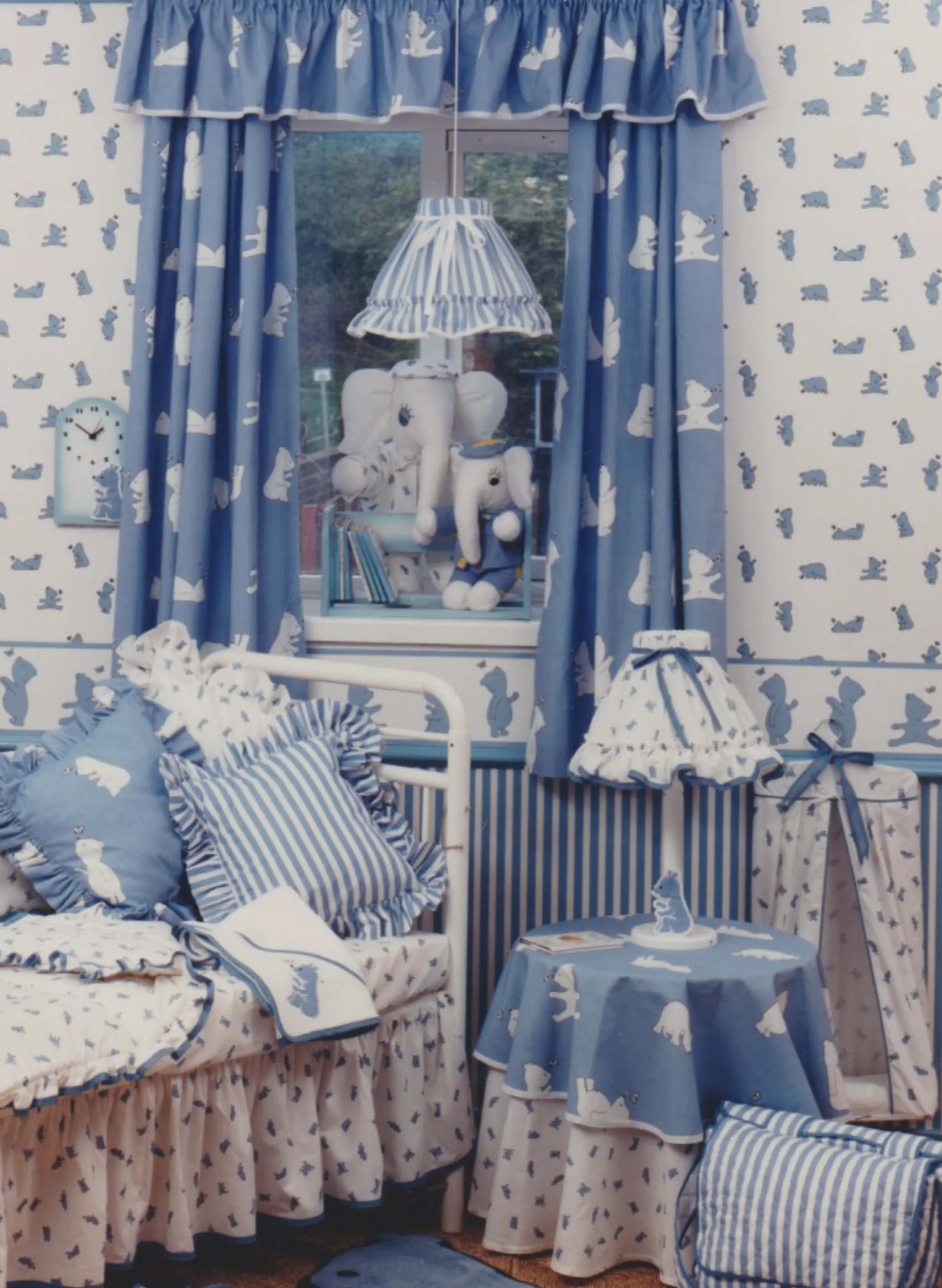 Palava Poppy - Blue Bears - Wallpaper Border - 10M Best